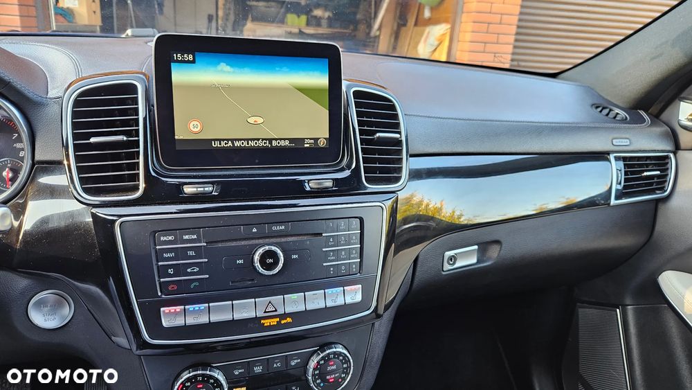 Mercedes-Benz GLS - 36