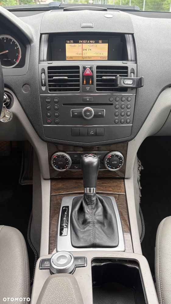 Mercedes-Benz Klasa C 280 7G-TRONIC Elegance - 31