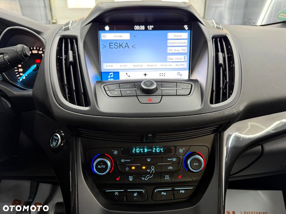Ford Kuga 1.5 EcoBoost 2x4 Titanium - 17