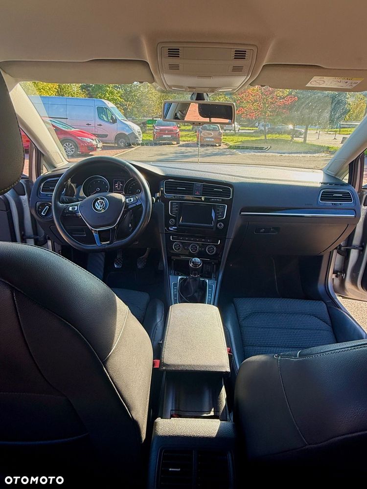Volkswagen Golf 1.4 TSI BMT Comfortline - 13
