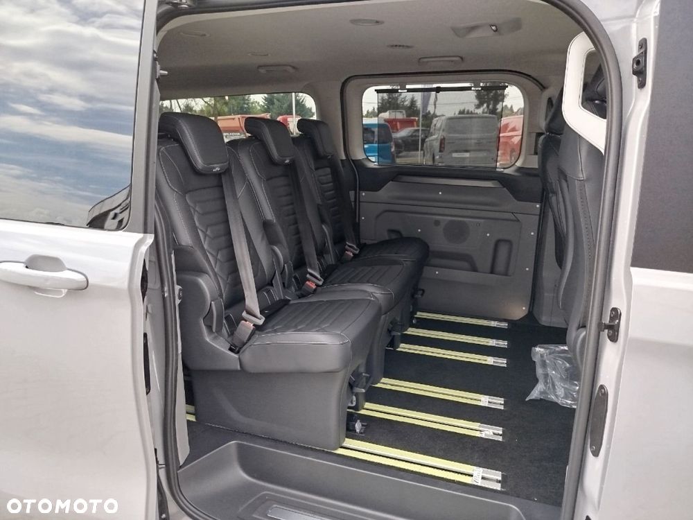 Ford Tourneo Custom 320 L2H1 VA Autm Titanium X - 15