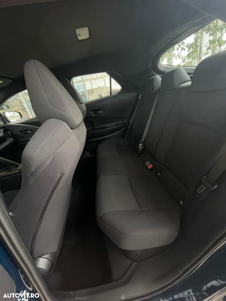 Toyota C-HR 1.8 HEV 140 CP 4x2 CVT Active - 17