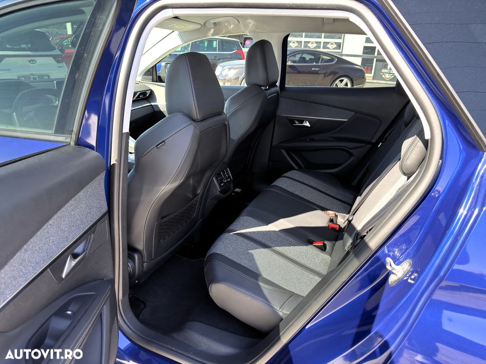 Peugeot 3008 PureTech 130 Stop & Start GPF EAT8 Active Business-Paket - 27