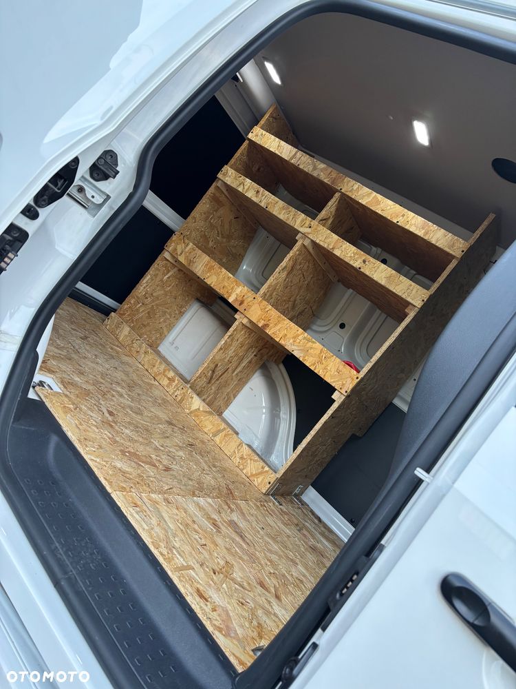 Volkswagen Caddy - 9