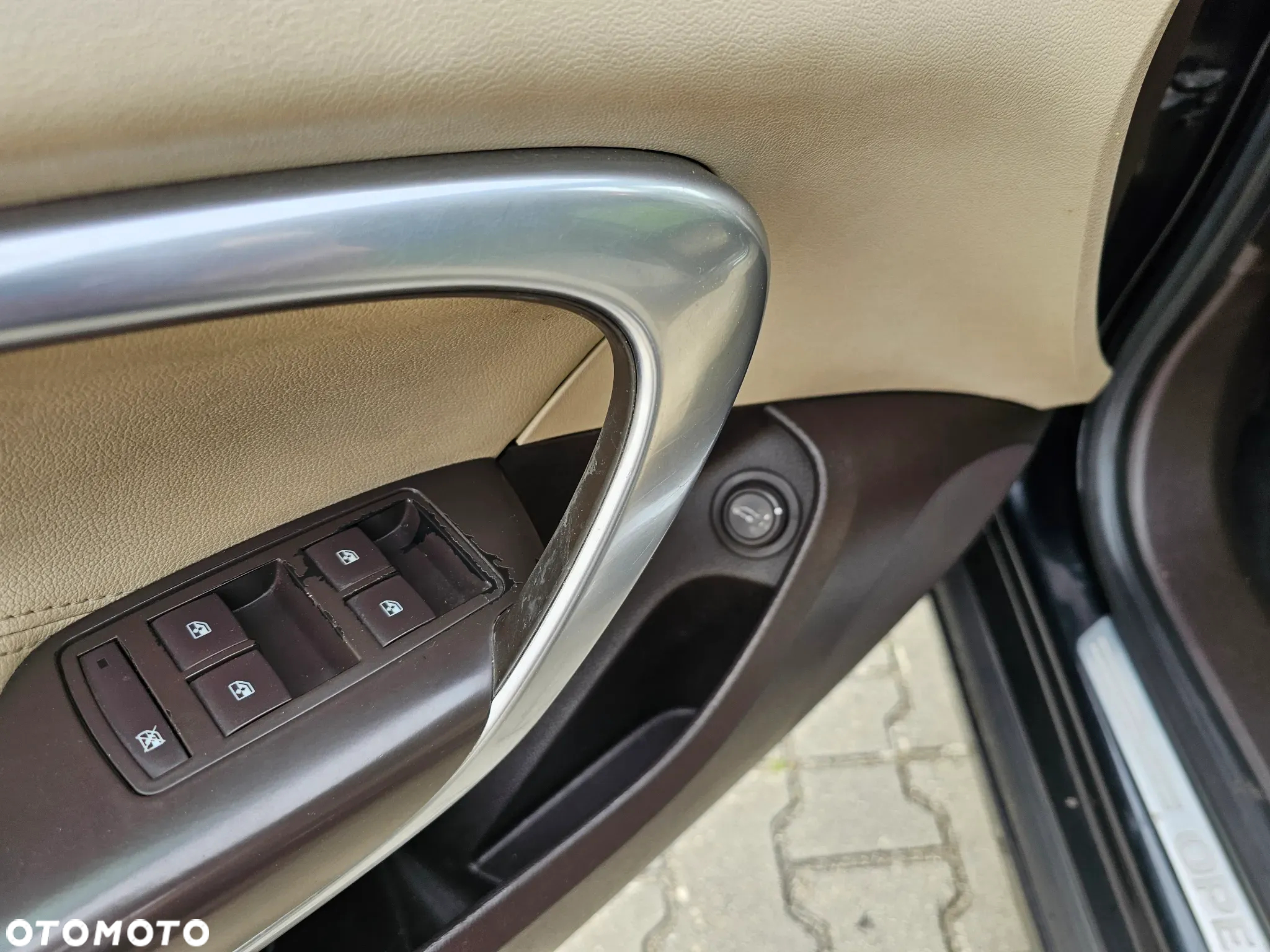 Opel Insignia - 30