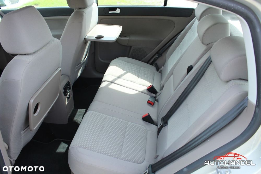 Volkswagen Golf Plus - 16