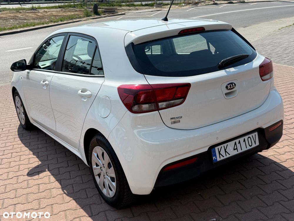 Kia Rio 1.4 M - 9
