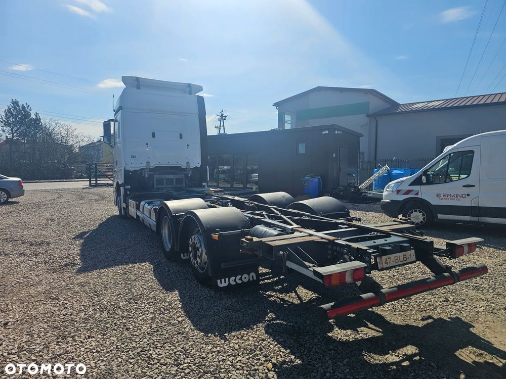 Mercedes-Benz Actros - 7