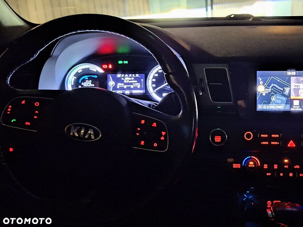 Kia Niro 1.6 GDI Hybrid L - 2