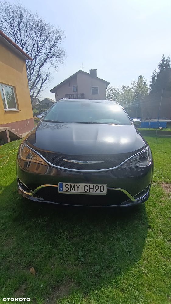 Chrysler Pacifica - 3