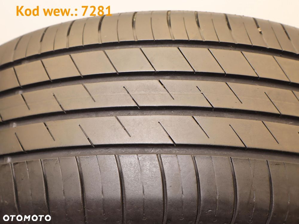 Goodyear Efficientgrip Performance - 215/55 R17 - 7