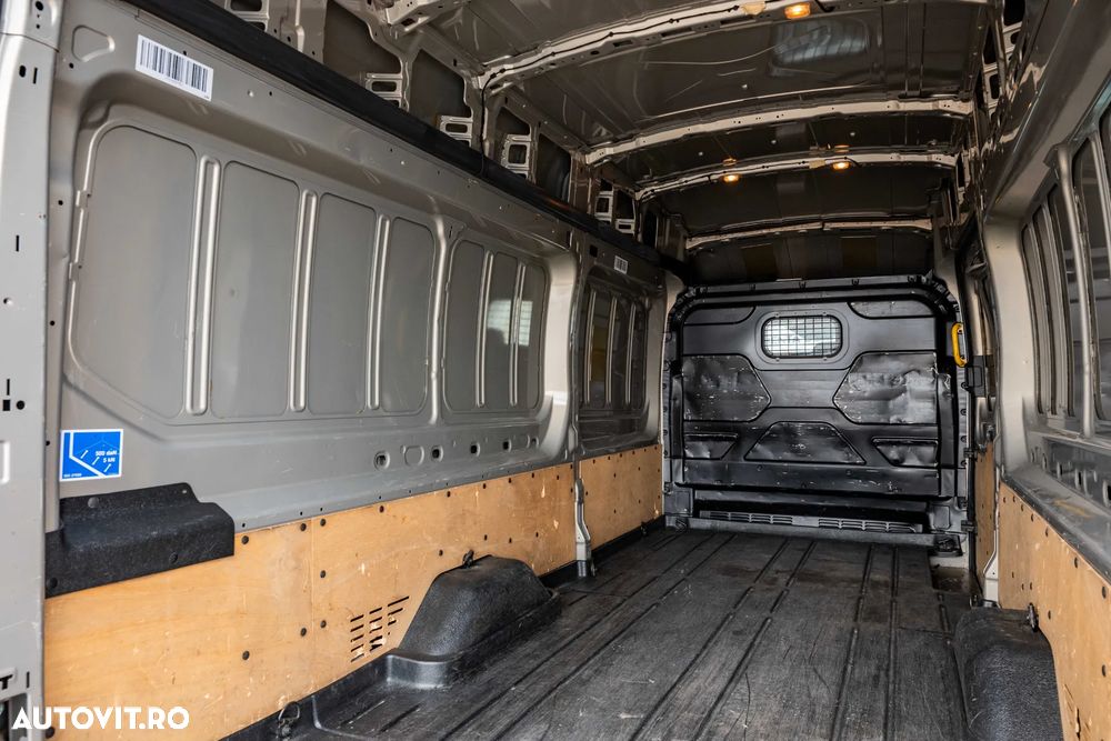 Ford Transit Van Jumbo 15.1MC - 13