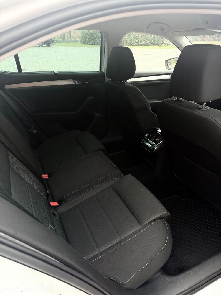Skoda Superb ver-1-8-tsi-style-dsg - 19
