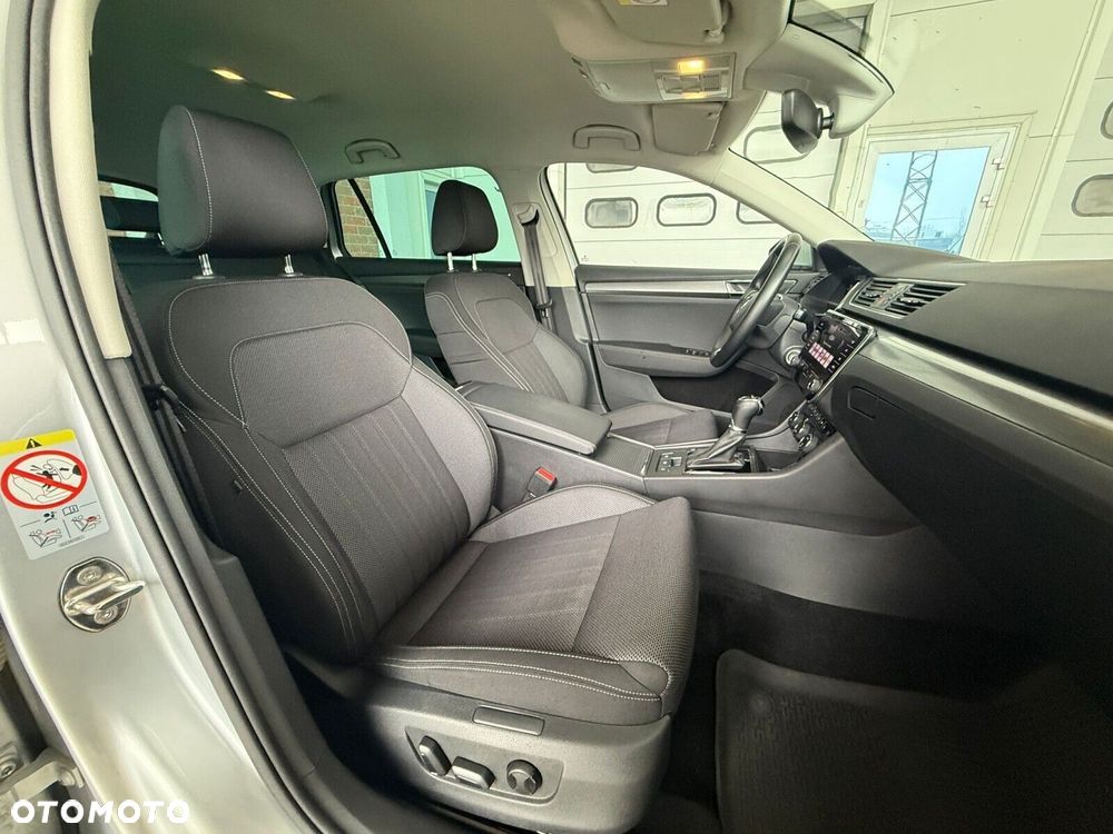 Skoda Superb 2.0 TDI SCR Style DSG - 11