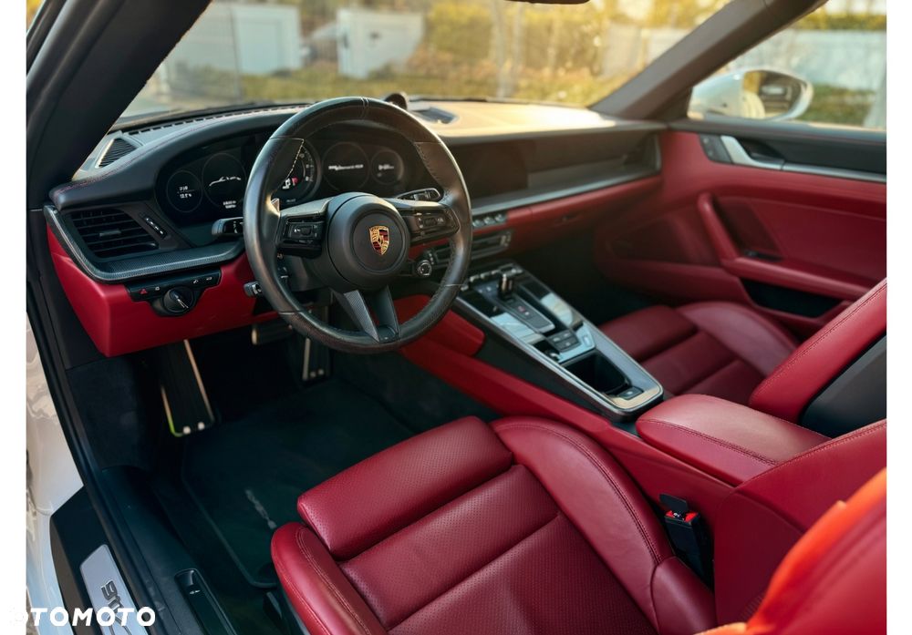 Porsche 911 Carrera 4S - 7