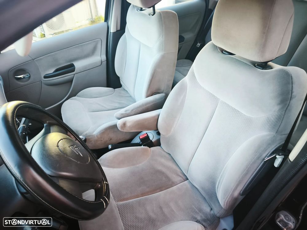 Citroën C3 1.4 HDi Airdream Exclusive - 22