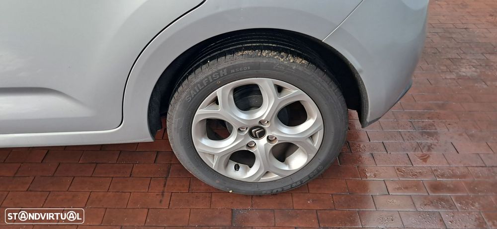 Citroën C3 1.2 PureTech Collection - 3