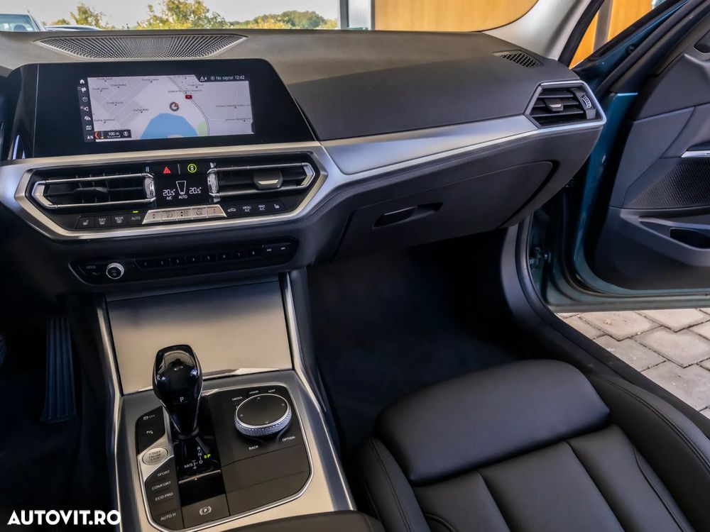 BMW Seria 3 320d Touring Aut. - 19