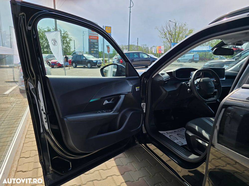 Peugeot 2008 1.5 BlueHDI EAT8 STT Allure Pack - 15