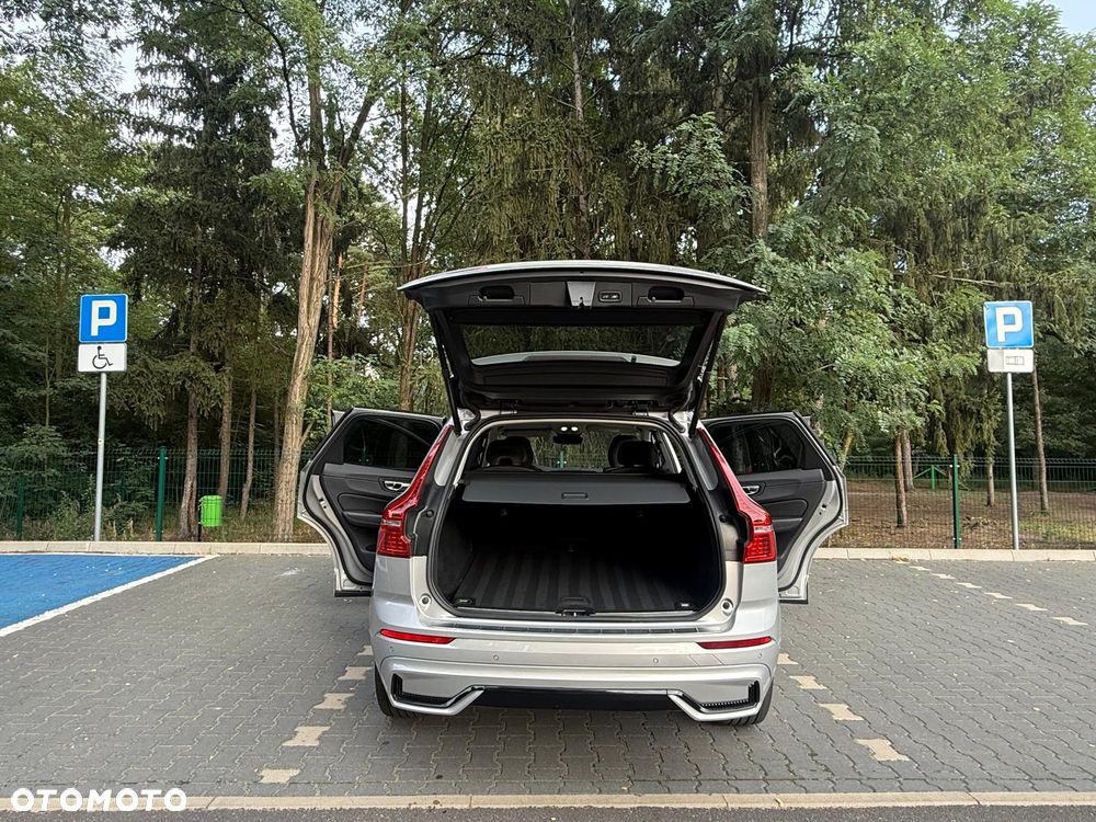 Volvo XC 60 B5 B AWD Plus Dark - 10