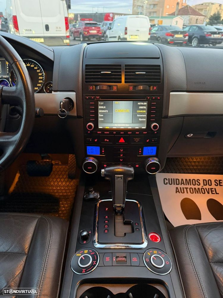 VW Touareg 3.0 TDI V6 Tiptronic - 25