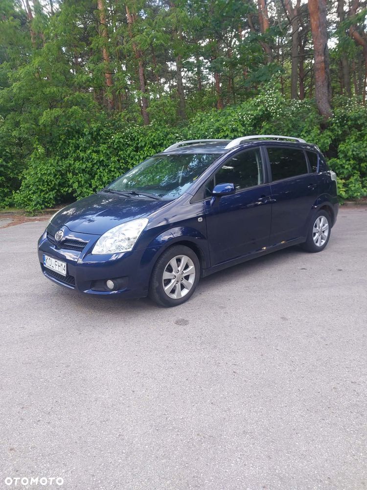 Toyota Verso - 1
