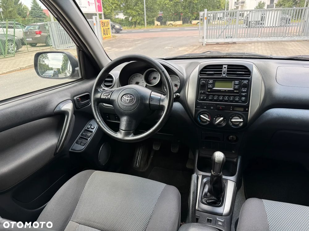Toyota RAV4 D-4D 4x4 - 6