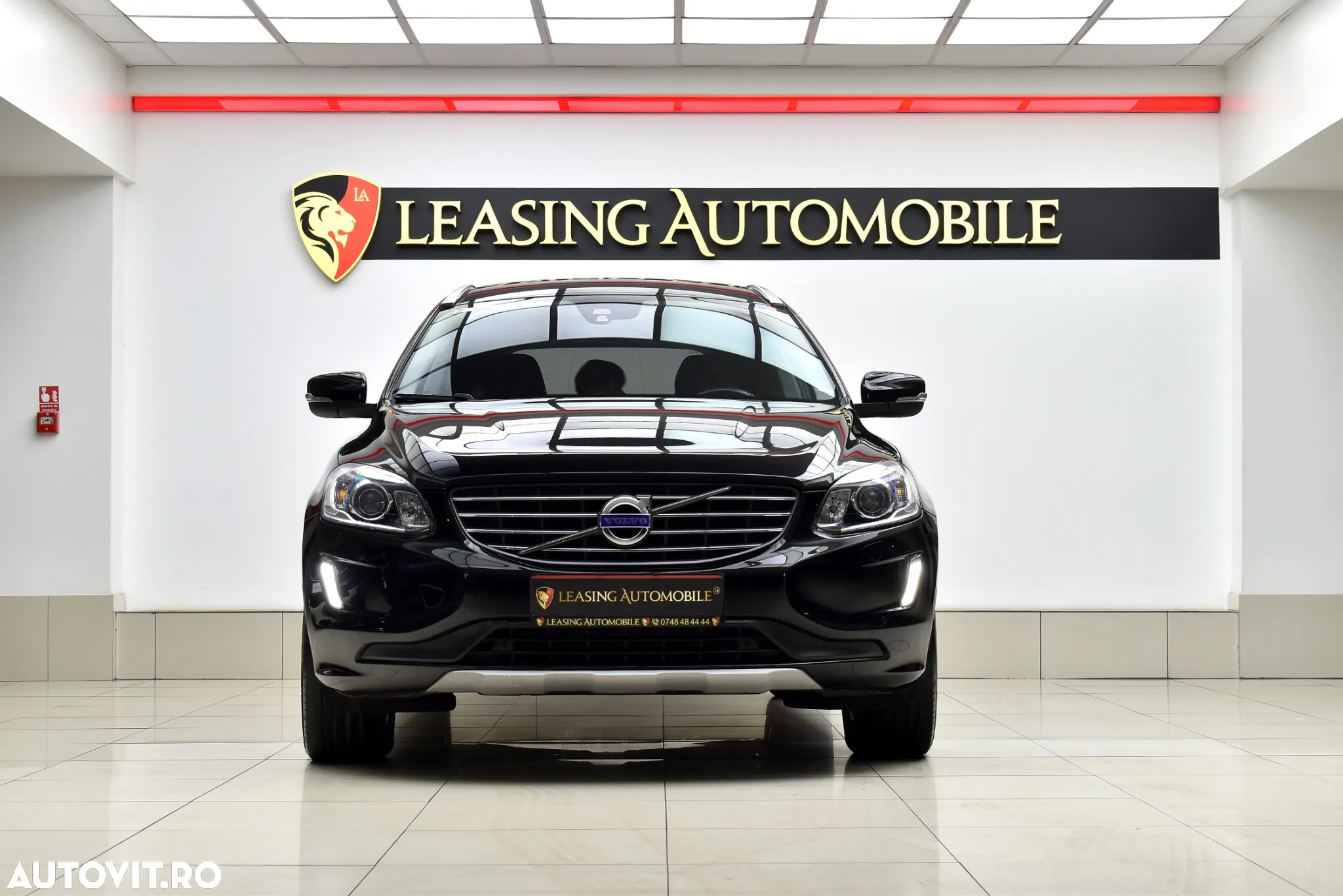 Volvo XC 60 D5 AWD Geartronic Summum - 8