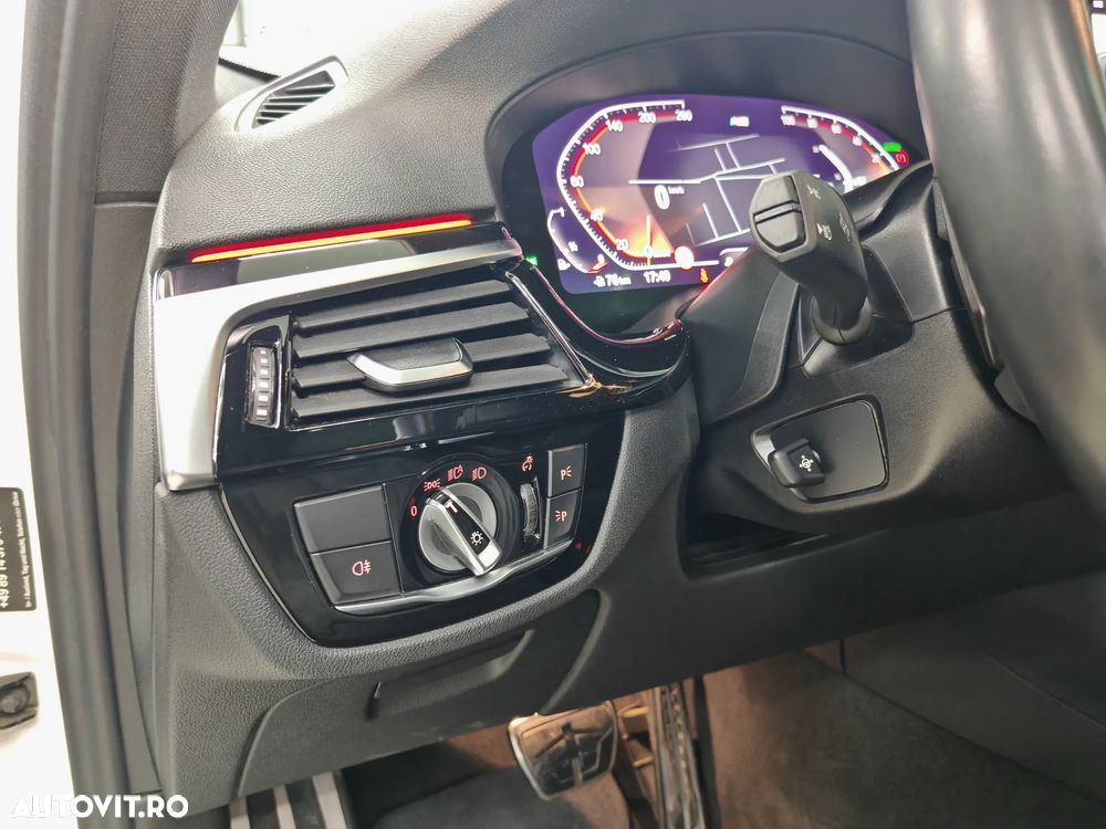 BMW Seria 5 530i AT MHEV - 28