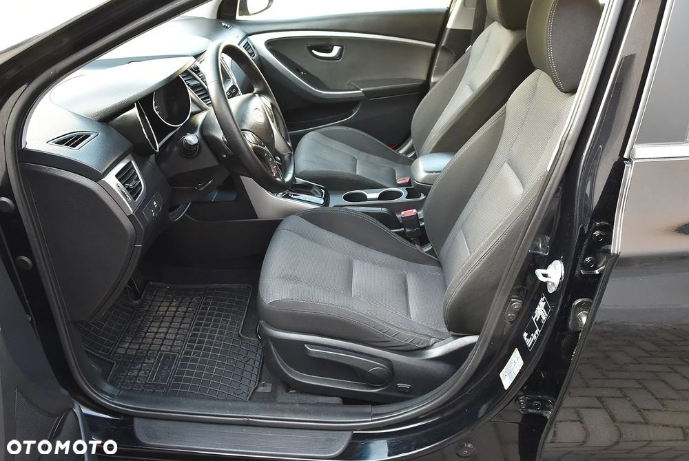 Hyundai i30 - 23