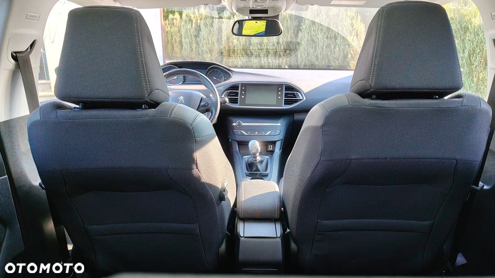 Peugeot 308 1.2 PureTech Allure S&S - 28