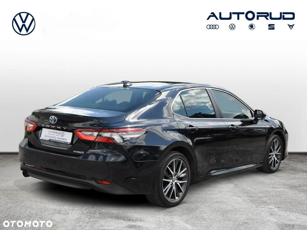 Toyota Camry - 7
