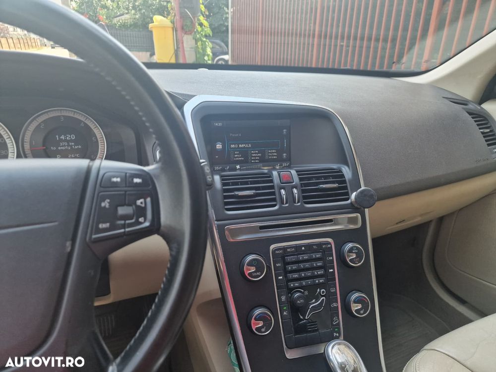 Volvo XC 60 D5AWD Kinetic - 3