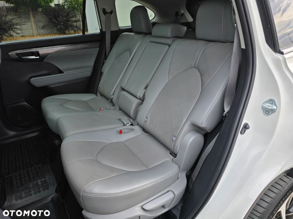 Toyota Highlander 2.5 Hybrid Executive - 38