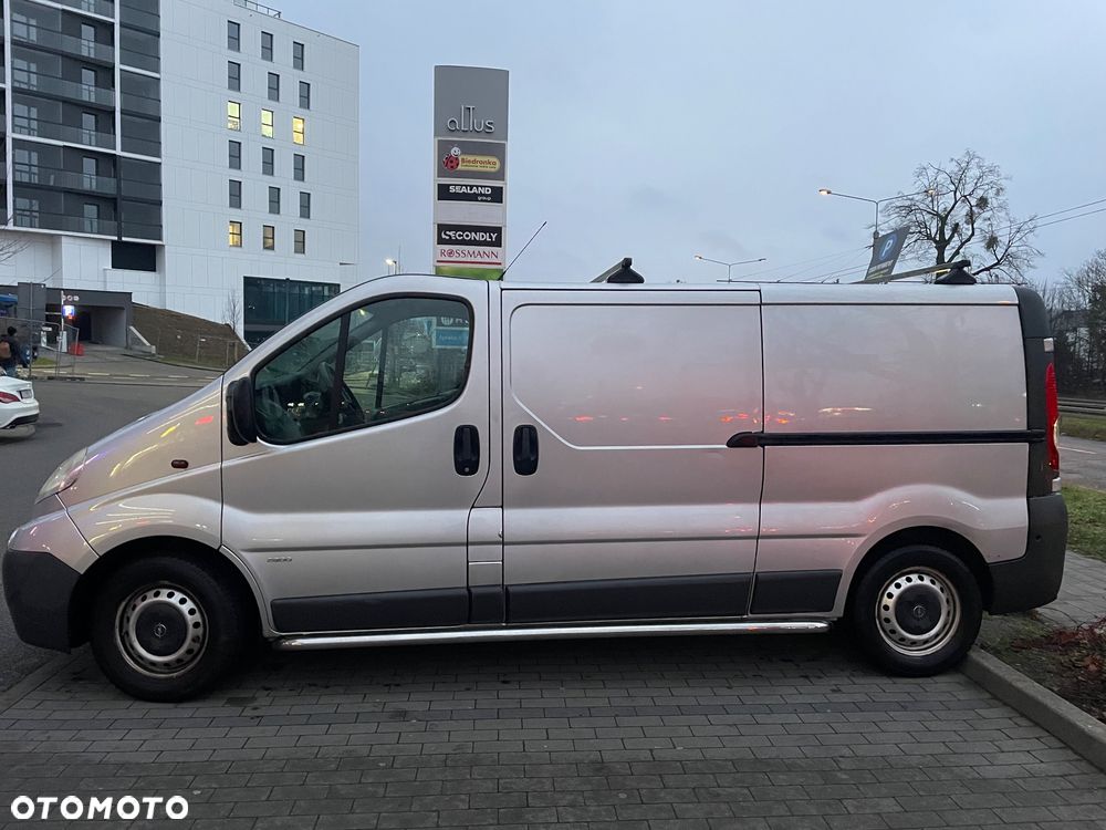 Opel Vivaro - 2