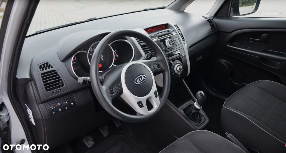 Kia Venga - 12