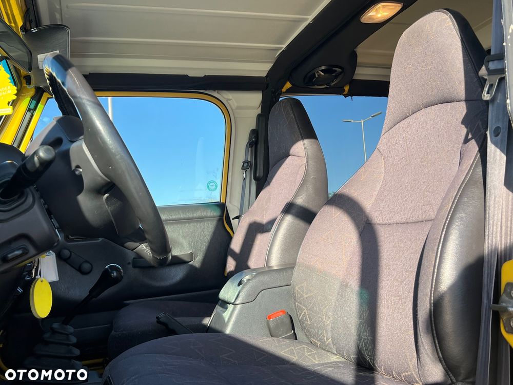 Jeep Wrangler - 16