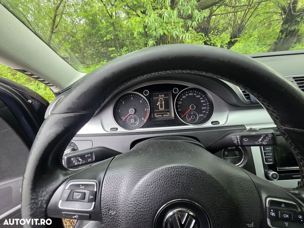 Volkswagen Passat 2.0 TDI BlueMotion Technology Comfortline - 15