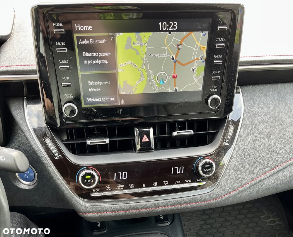 Toyota Corolla 2.0 Hybrid Executive - 16
