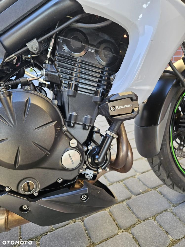 Kawasaki ER - 8