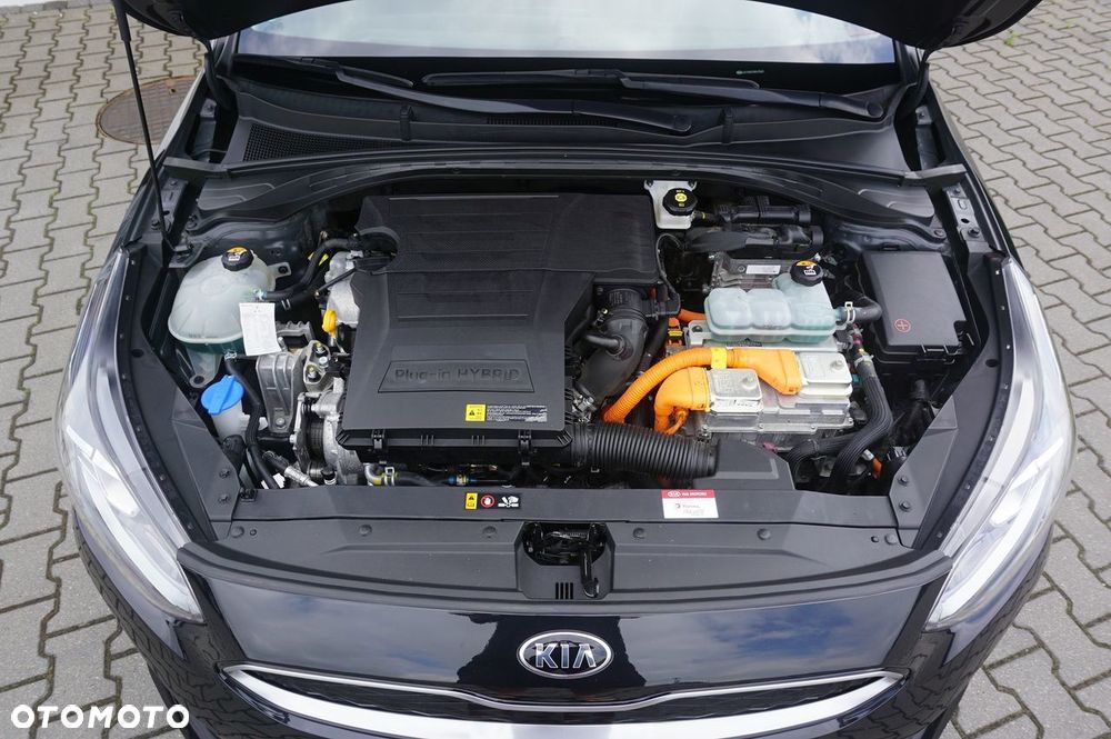 Kia Ceed 1.6 GDI PHEV L Business Line DCT - 28