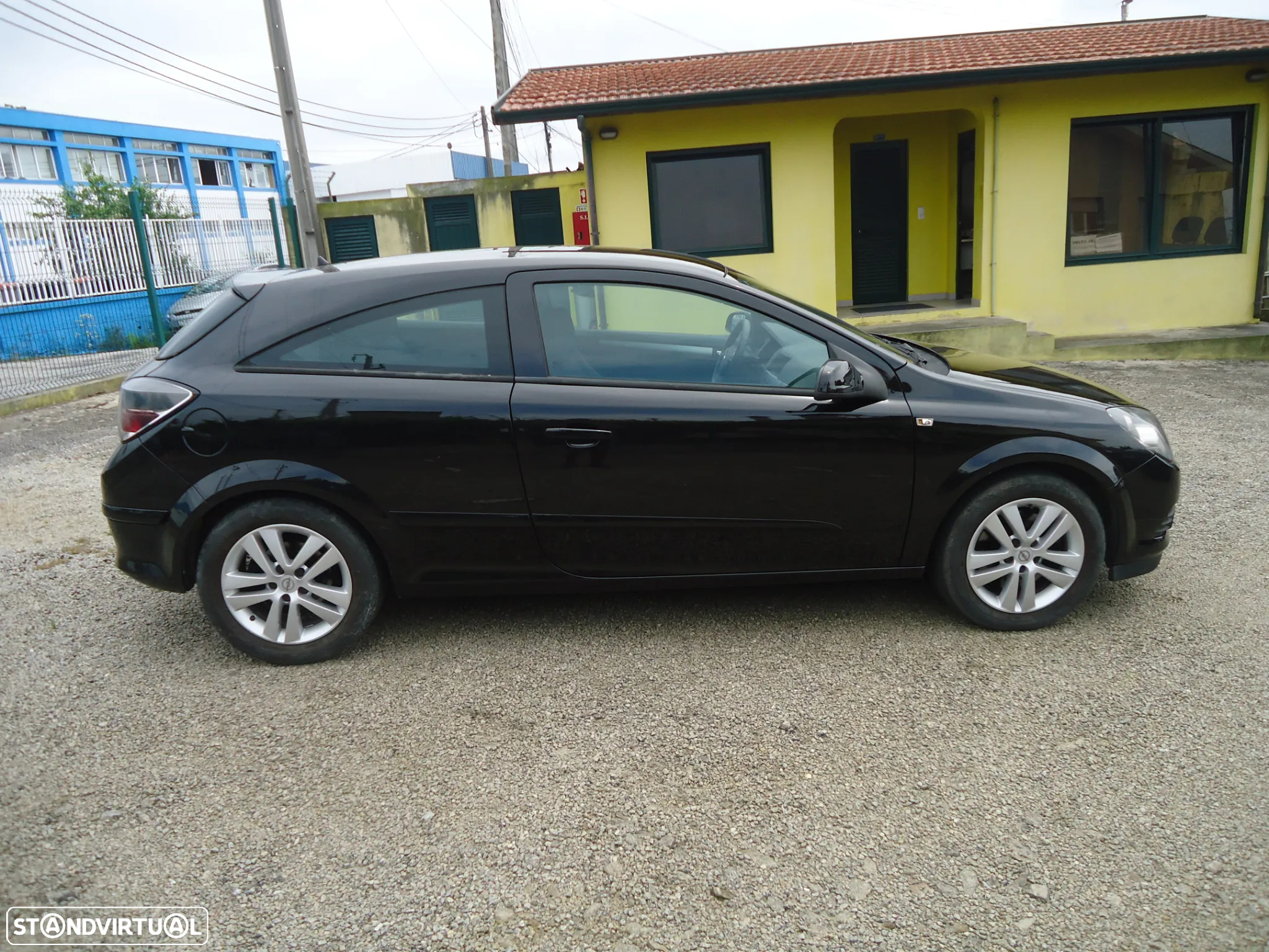 Opel Astra GTC 1.7 CDTi - 4