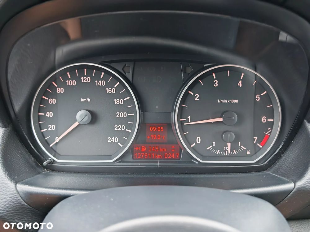 BMW Seria 1 - 21