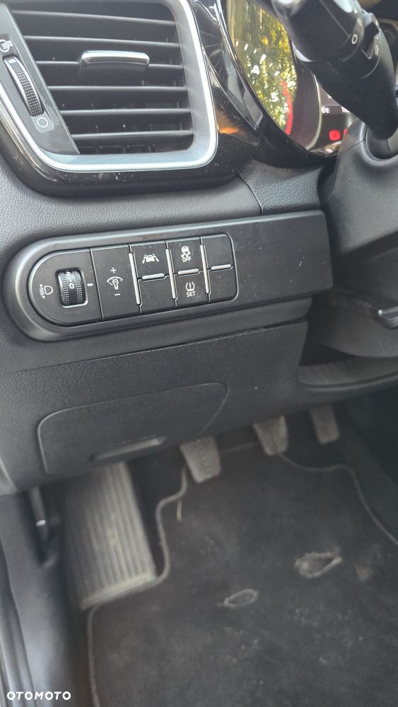 Kia Ceed 1.6 CRDi mHEV Business Line - 18