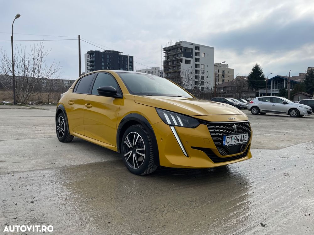 Peugeot 208 1.2 L PureTech STT EAT8 GT Line - 7