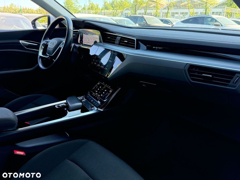 Audi e-tron - 20