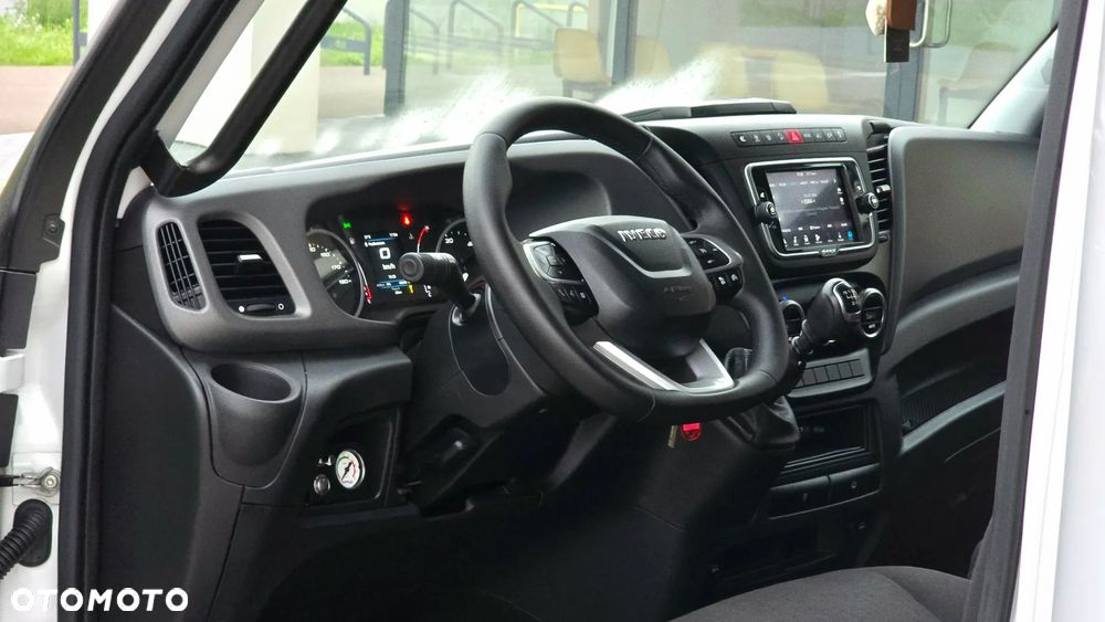 Iveco ❗️❗️DAILY 3.0 180KM 35S18 ❗️❗️ZABUDOWA JEGGER 10 PALET / KONTENER 5M / PODUSZKI PNEUMATYCZNE / SKRZYNIA MANUALNA / NAWIGACJA / TEMPOMAT ADAPTACYJNY / KABINA SYPIALNIANA / LEKKI KONTENER / WERSJA WZMOCNIONA / SALON POLSKA / FULL LED / RAMA / MAKSYMALNA OPCJA WYPOSAŻENIA❗❗ STAN - JAK NOWY ❗️ - 33