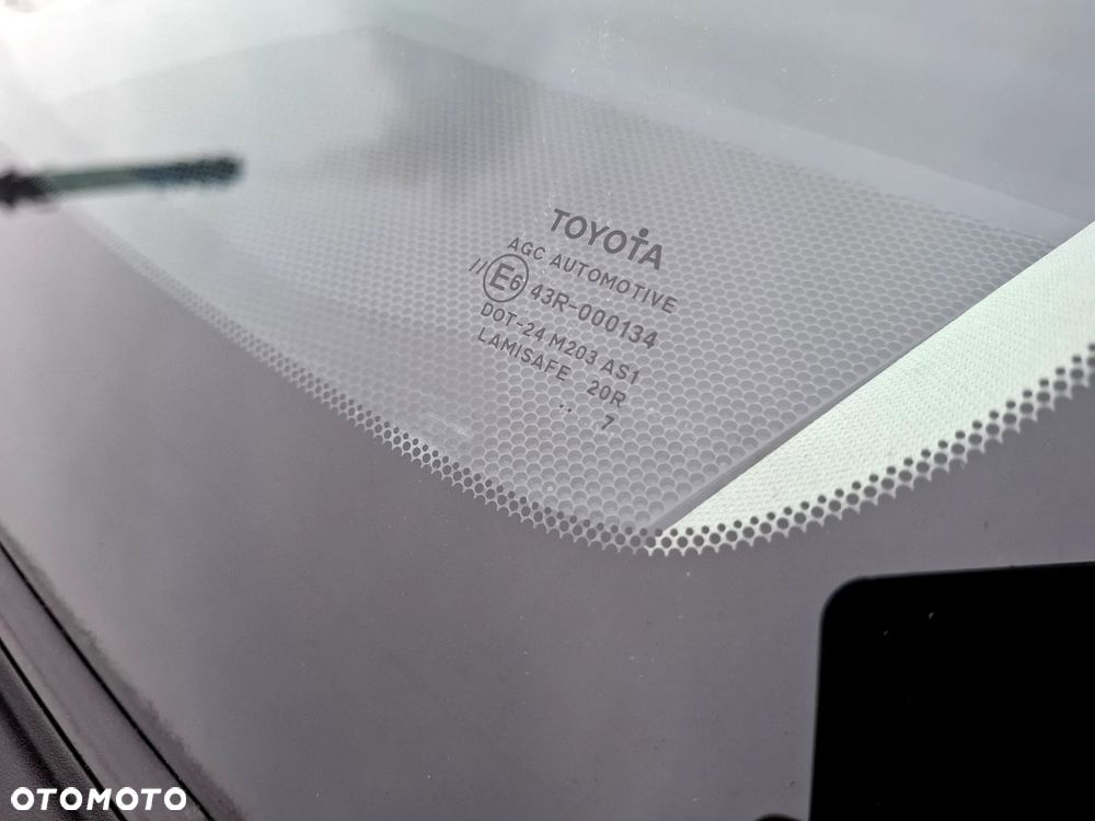 Toyota Avensis - 14