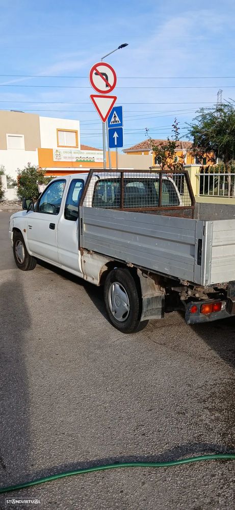 Toyota Hilux 2.4 D LN150LM C.E Cx Met - 3