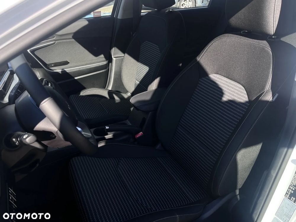 Kia Ceed 1.5 T-GDI M - 9